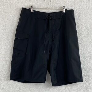 Reef Black Board / Surf Shorts, Men’s Size 33.